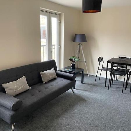 Lovely 1 Bedroom Studio Apartment - Merthyr Tydfil Extérieur photo