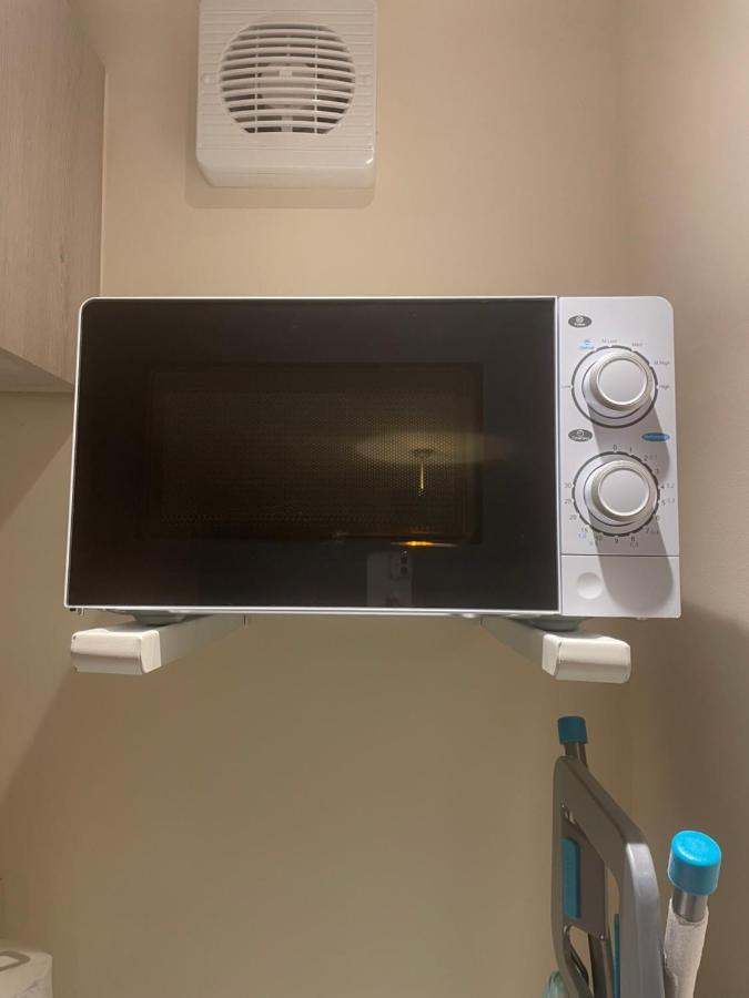 Lovely 1 Bedroom Studio Apartment - Merthyr Tydfil Extérieur photo
